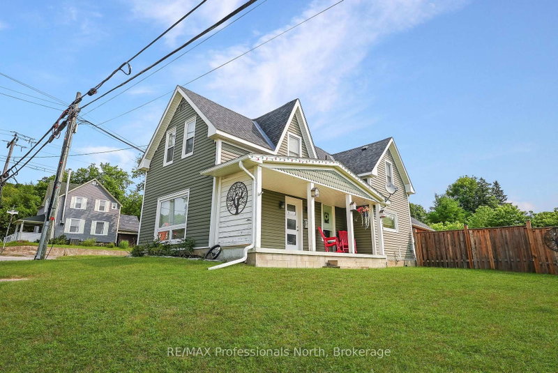 33 Maple Avenue