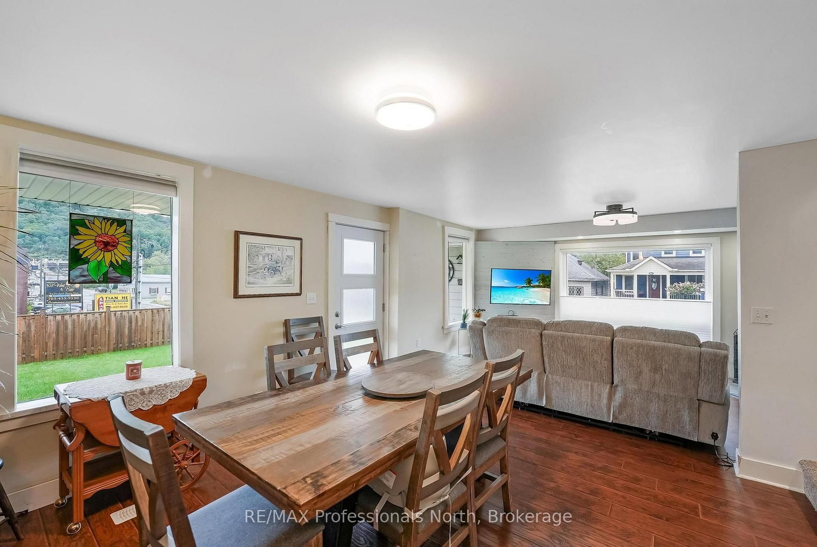 33 Maple Avenue • Dysart et al, ON photo 14