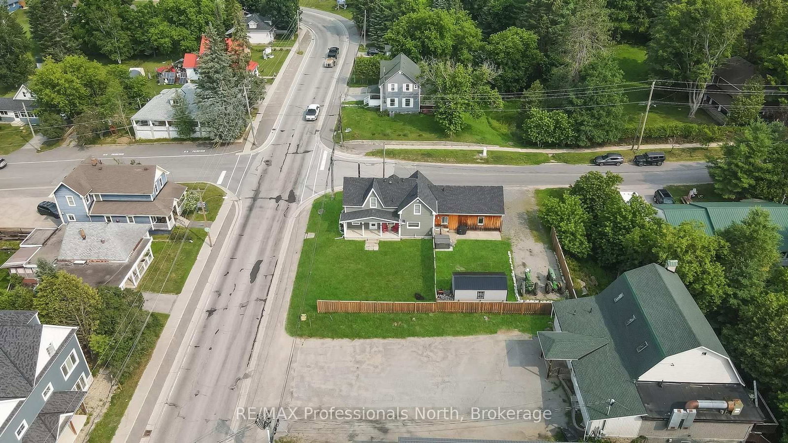 33 Maple Avenue • Dysart et al, ON photo 47
