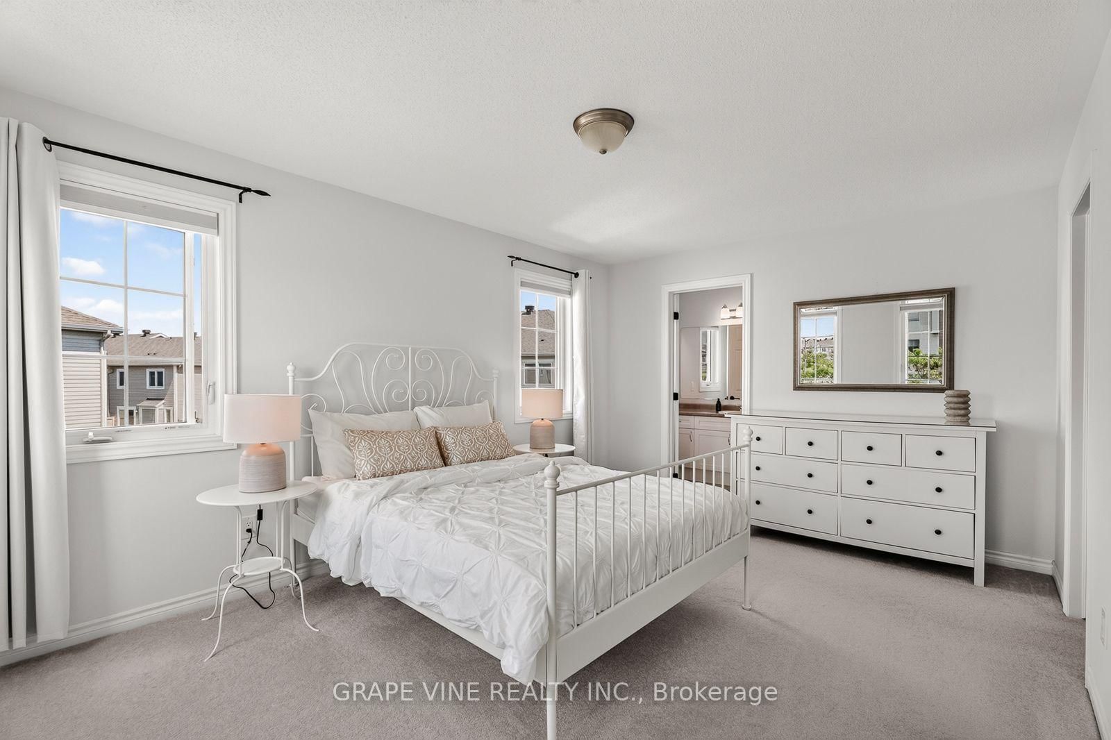 210 CLINTONIA Street • Ottawa, ON photo 15