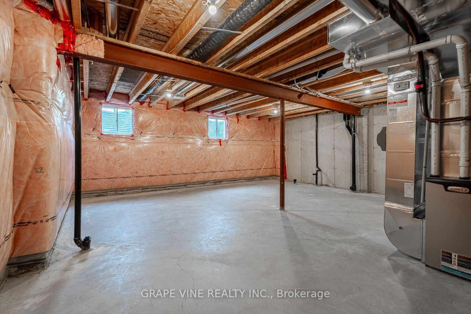 210 CLINTONIA Street • Ottawa, ON photo 24