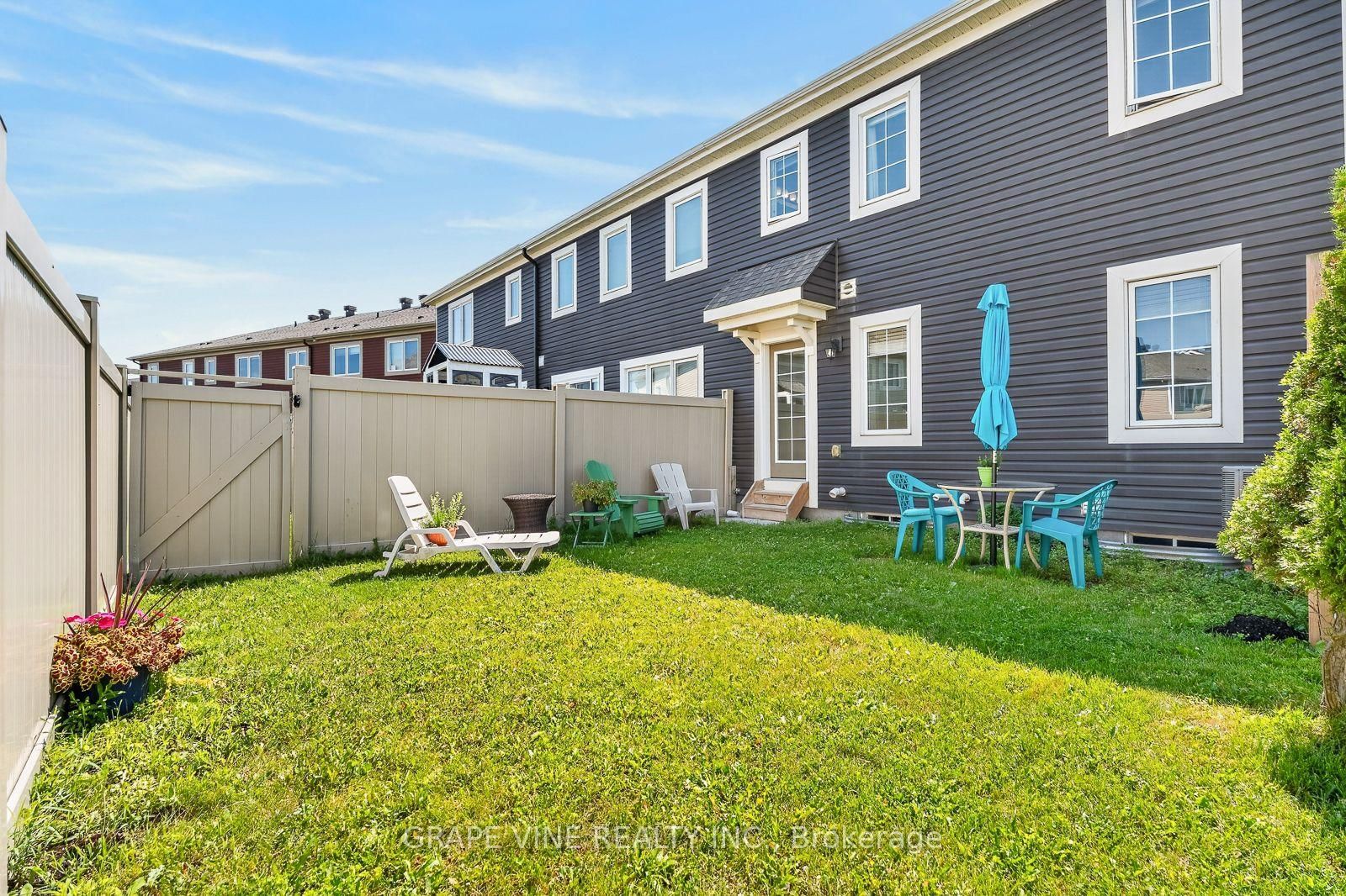210 CLINTONIA Street • Ottawa, ON photo 27
