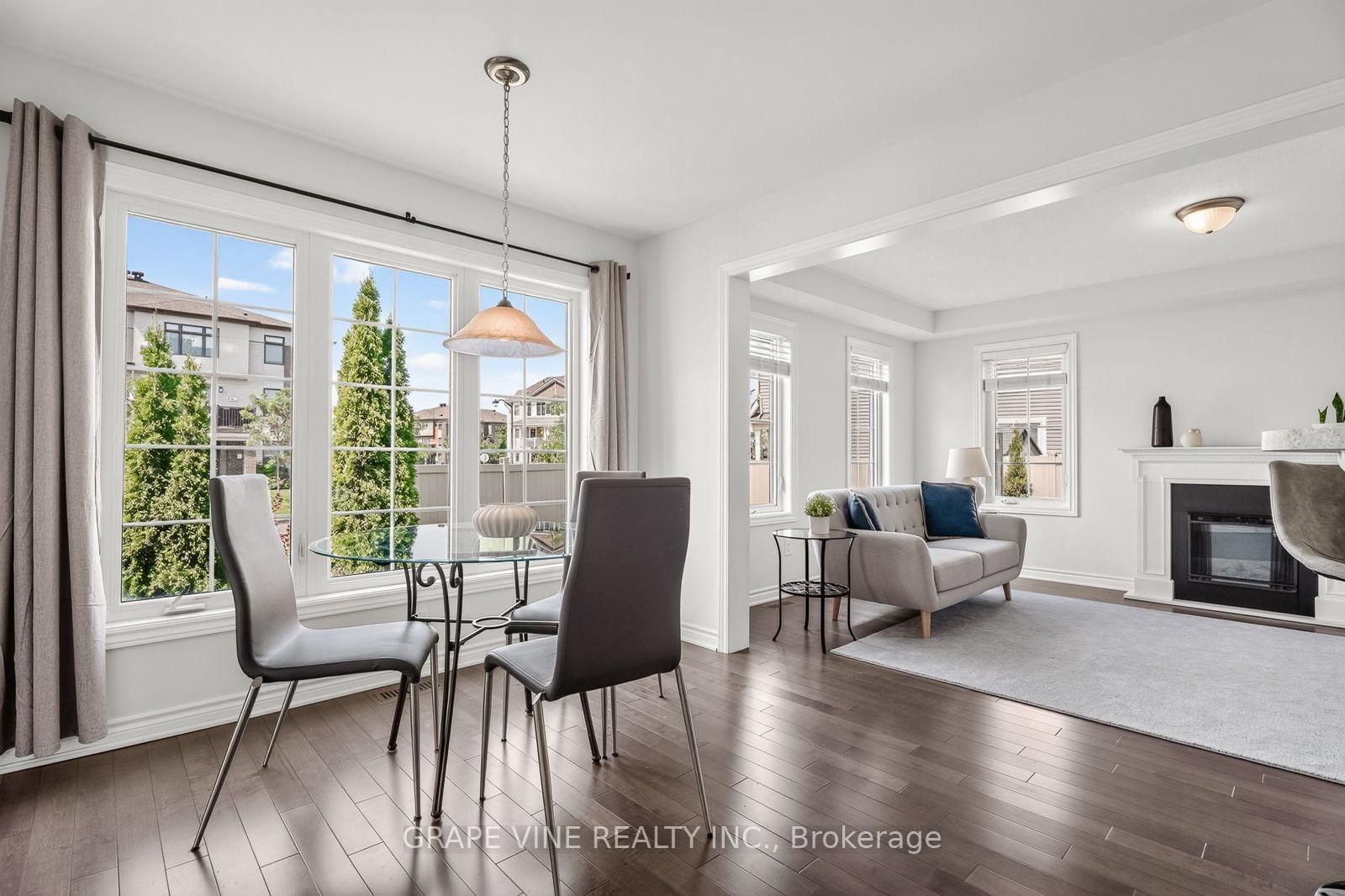 210 CLINTONIA Street • Ottawa, ON photo 8