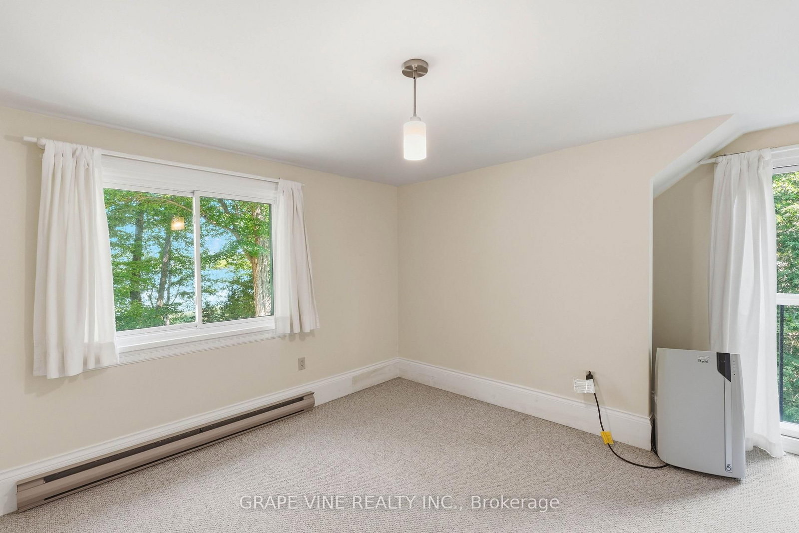 68 Goodman Crescent • Prince Edward County, ON photo 17