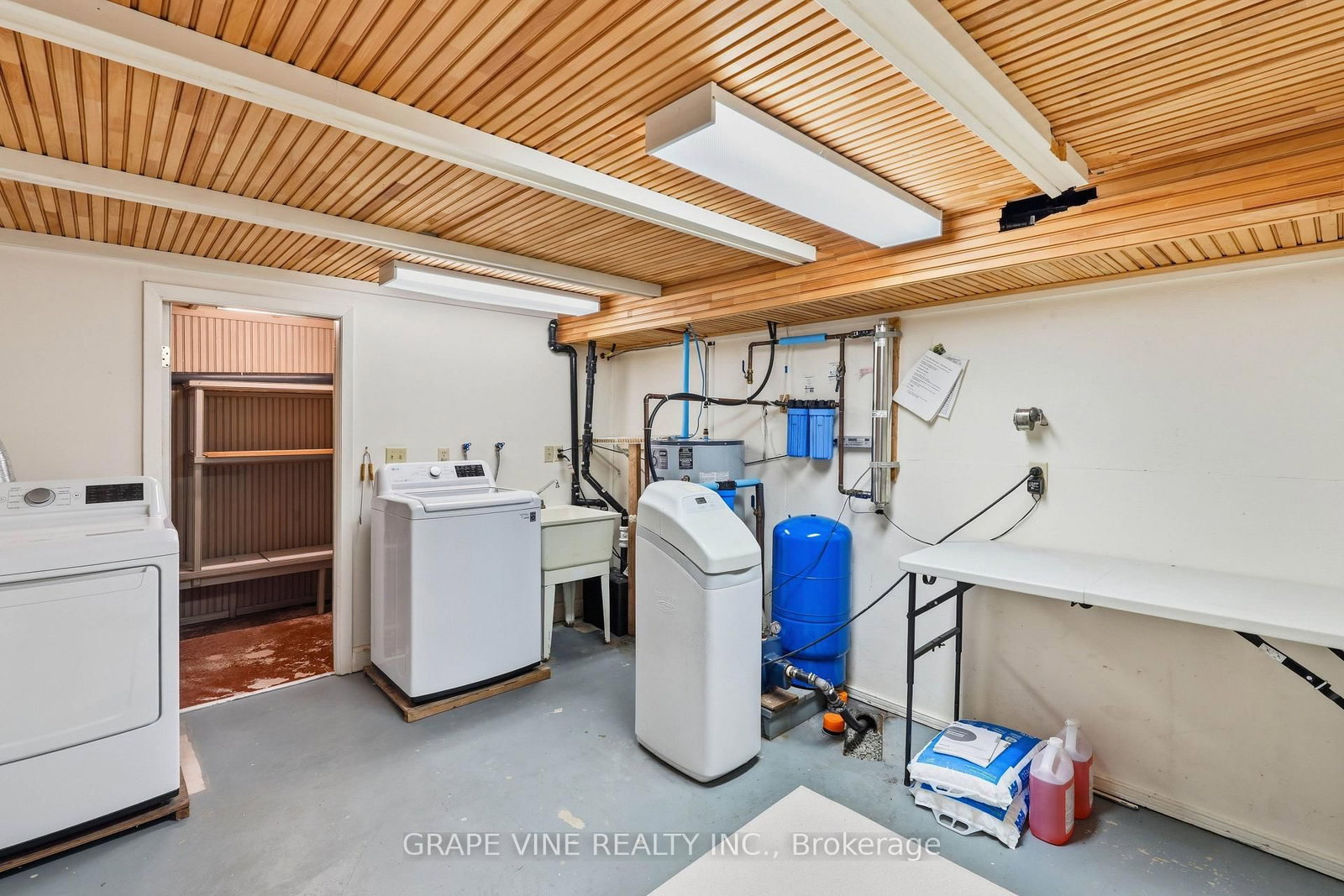 68 Goodman Crescent • Prince Edward County, ON photo 27