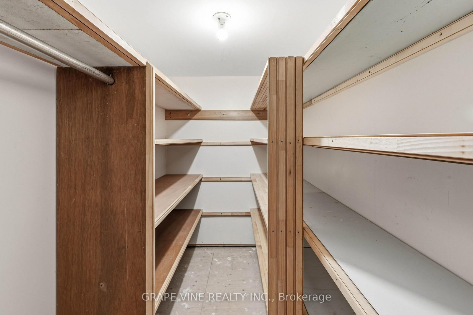68 Goodman Crescent • Prince Edward County, ON photo 31