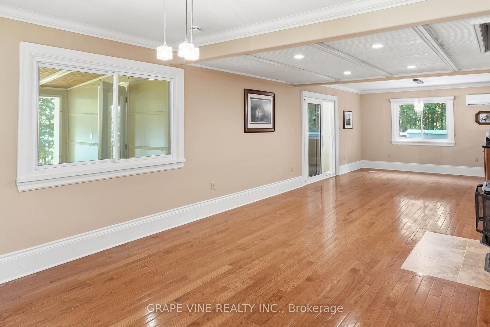 68 Goodman Crescent • Prince Edward County, ON photo 8