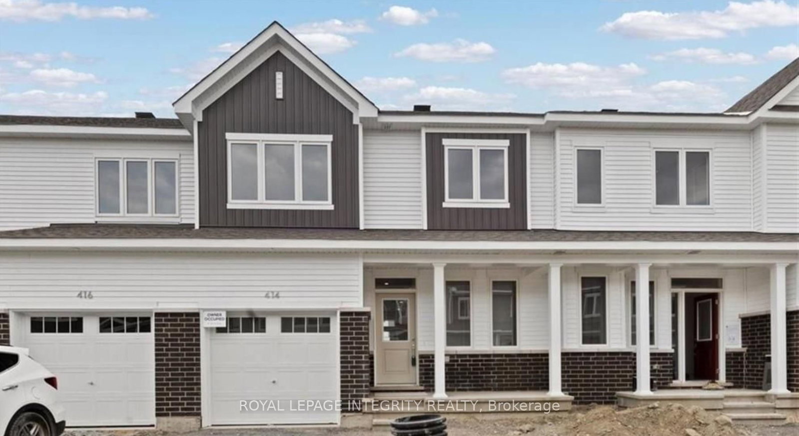 Front view of 414 Epoch Street, Ottawa