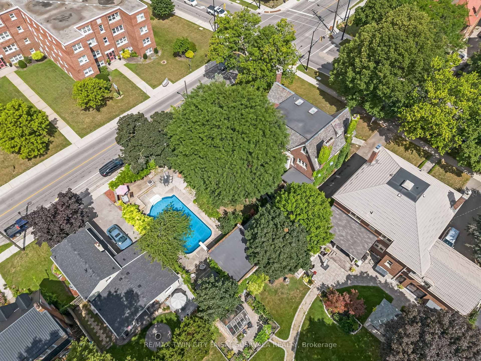 122 Dufferin Avenue • Brantford, ON photo 12