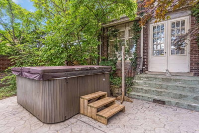 122 Dufferin Avenue • Brantford, ON photo 4
