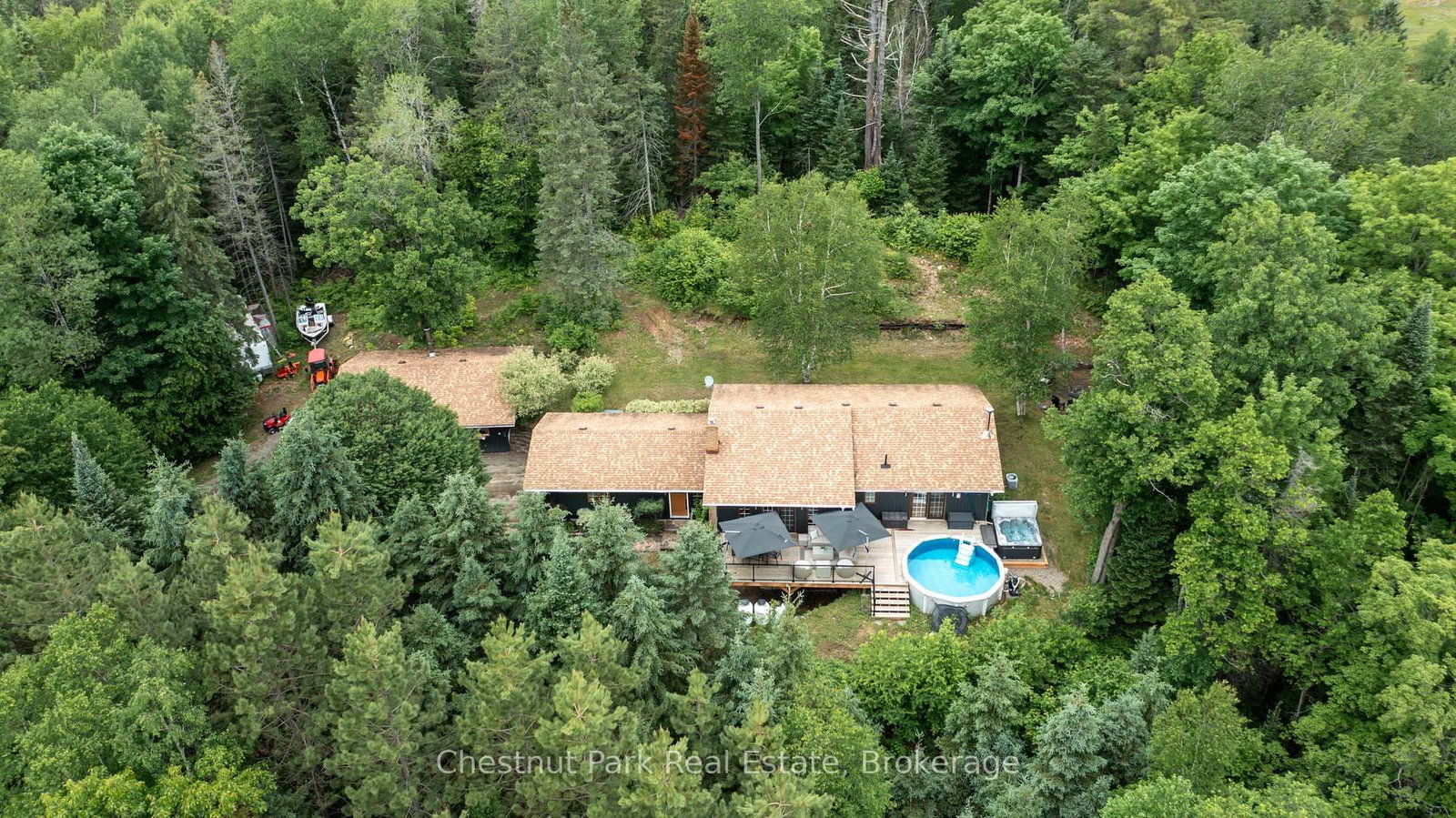 802 Williamsport Road • Huntsville, ON photo 3