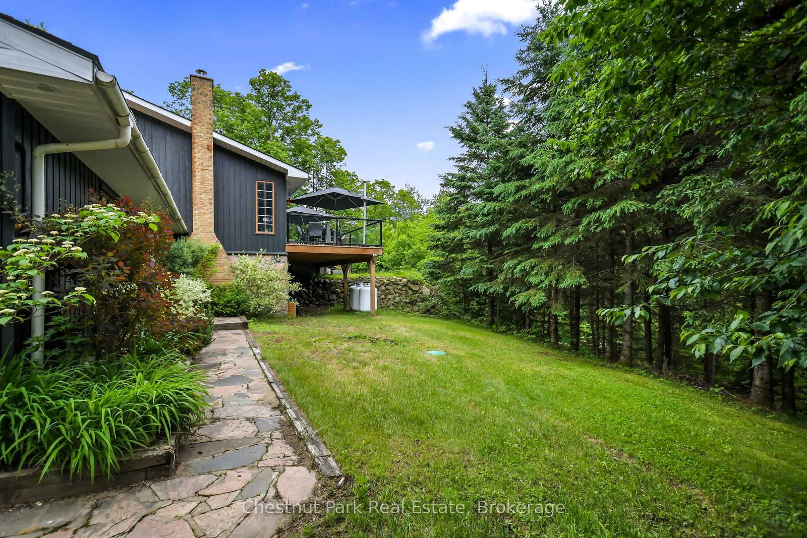 802 Williamsport Road • Huntsville, ON photo 6
