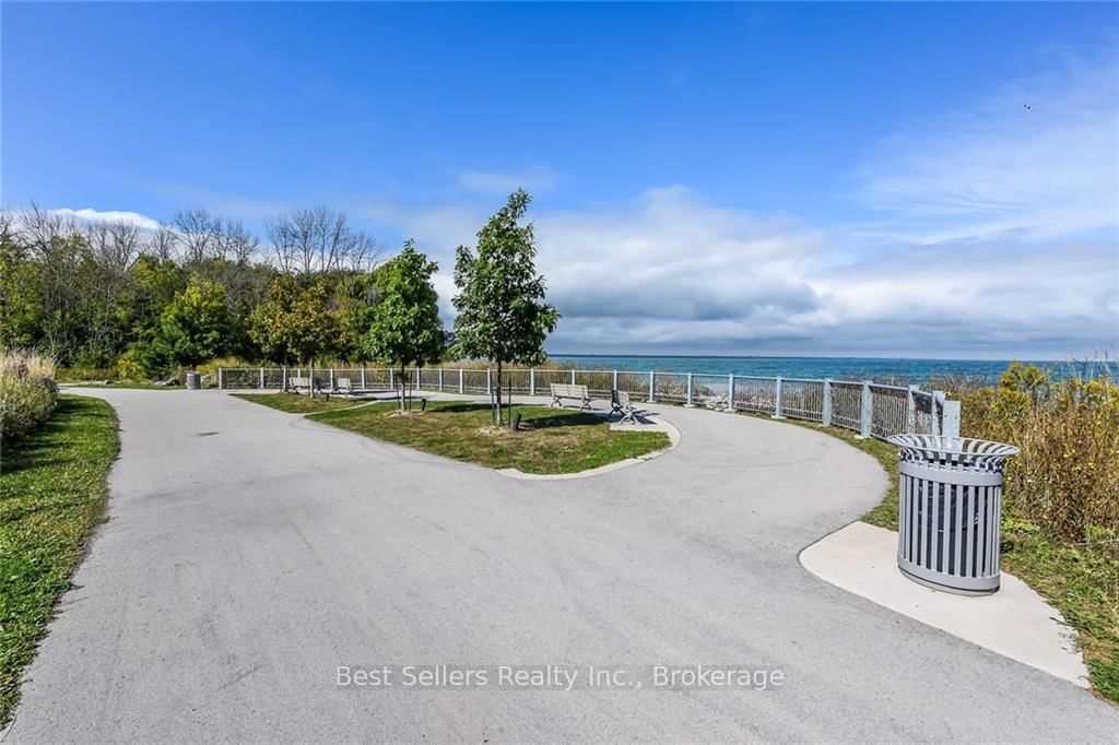 125 Shoreview Place • #208 • Hamilton, ON photo 16