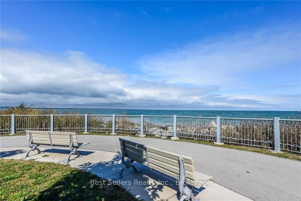 125 Shoreview Place • #208 • Hamilton, ON photo 17