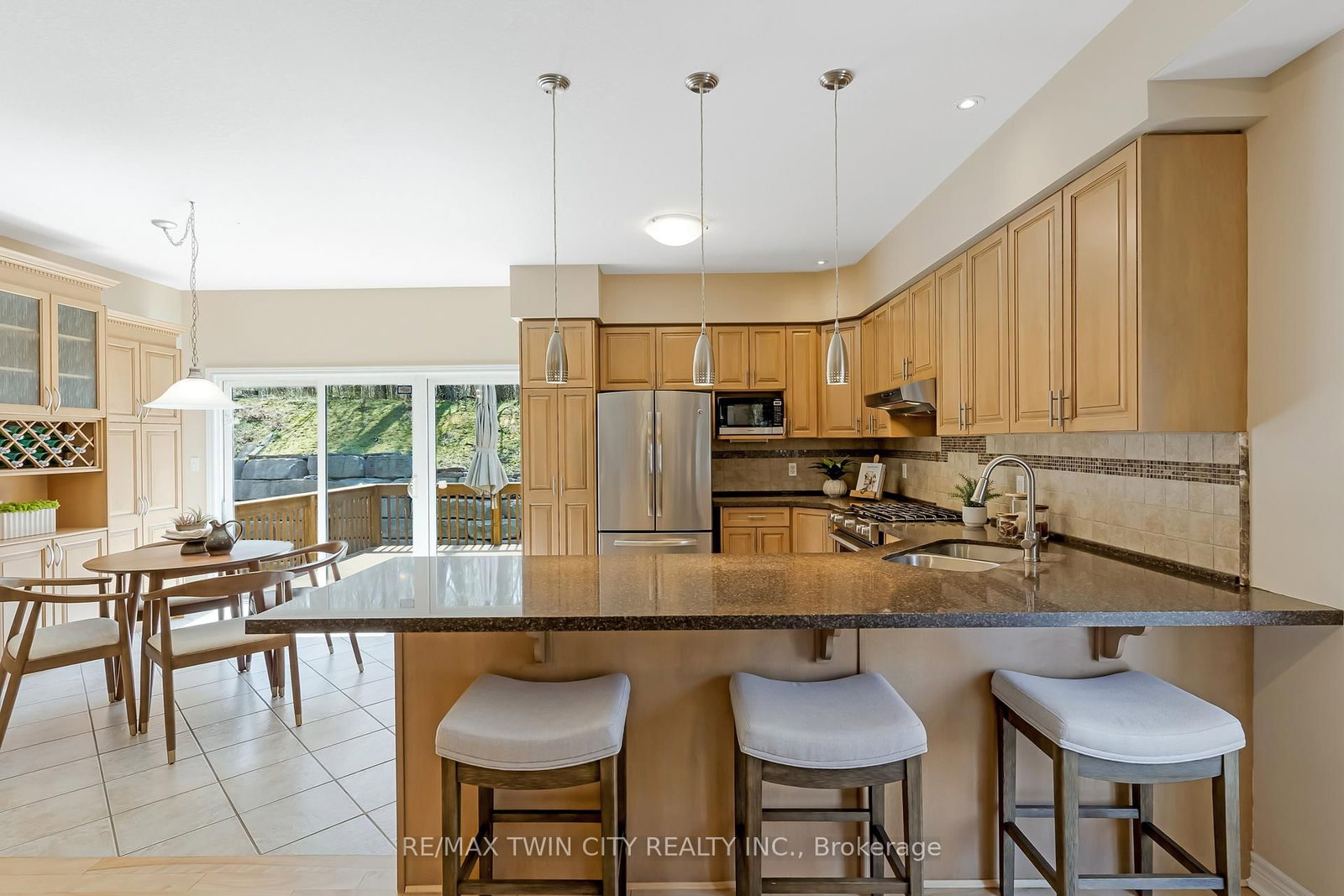 227 Chestnut Hill Crescent • Kitchener, ON photo 12