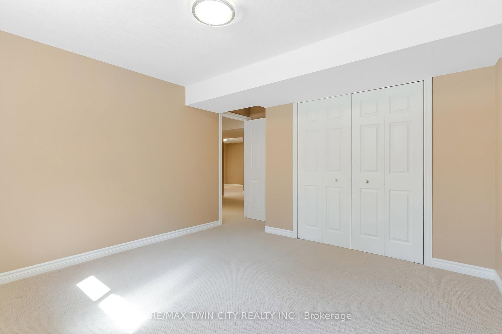 227 Chestnut Hill Crescent • Kitchener, ON photo 32