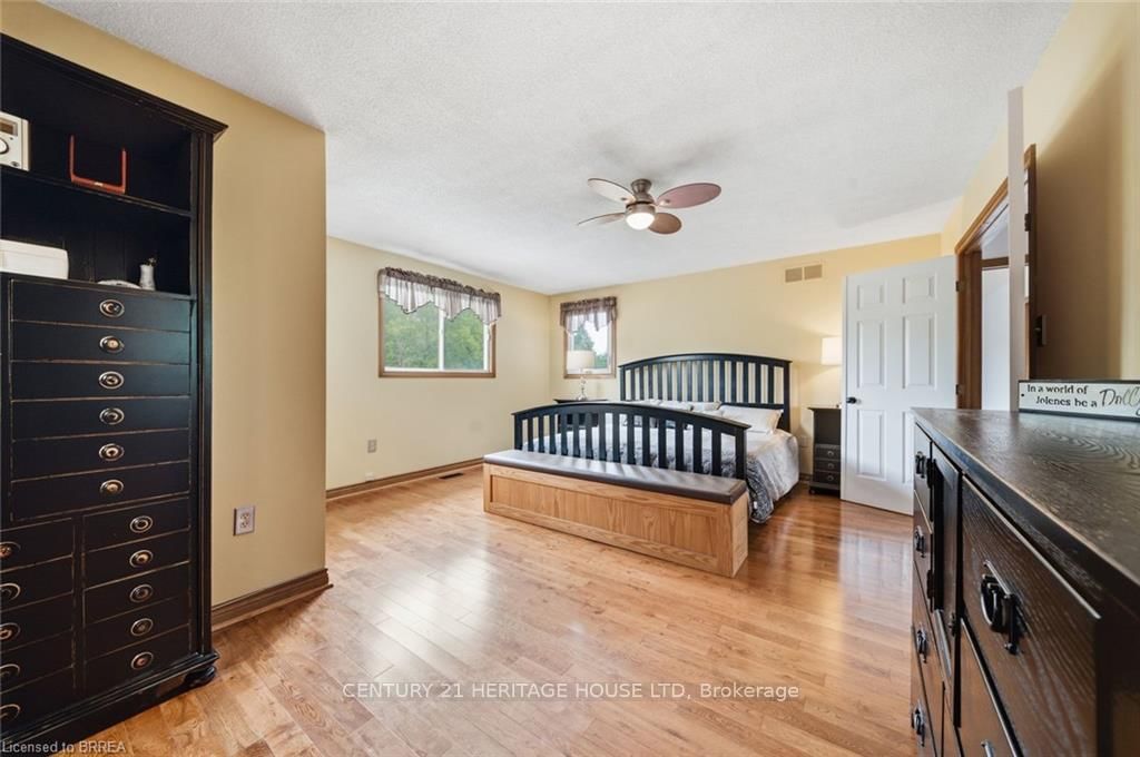 92 National Drive • Hamilton, ON photo 28