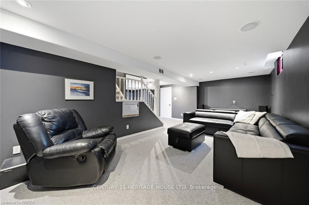 92 National Drive • Hamilton, ON photo 32