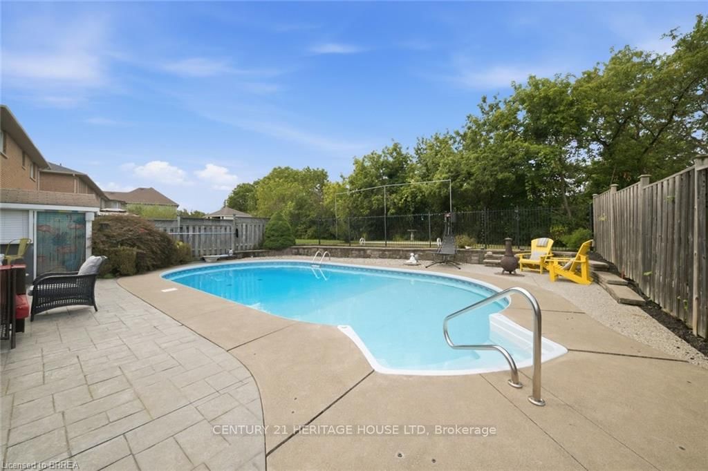 92 National Drive • Hamilton, ON photo 37