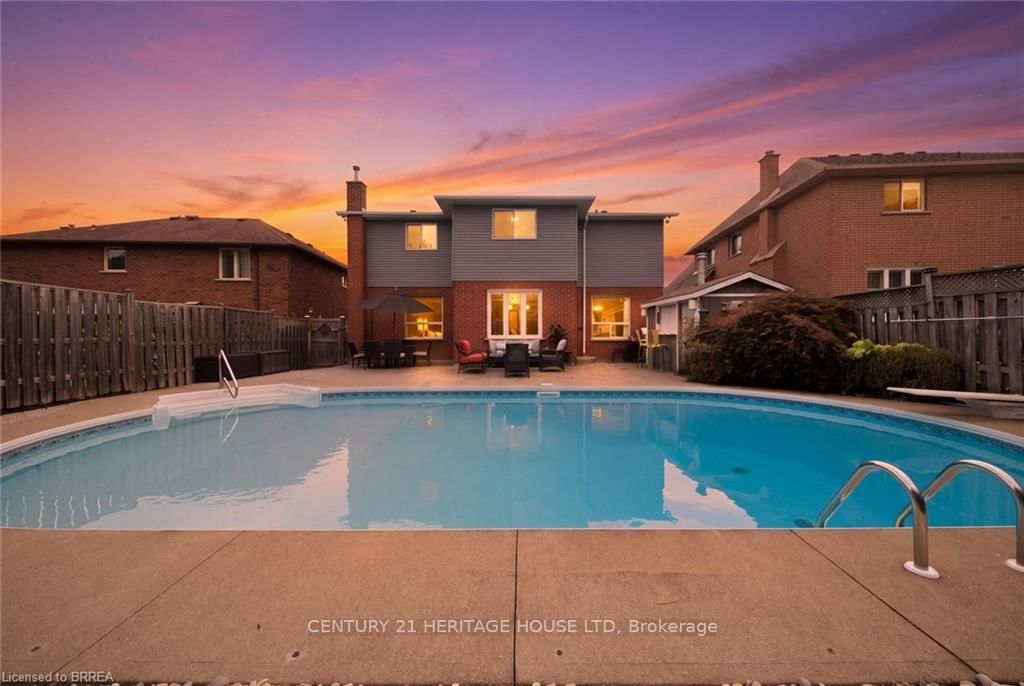 92 National Drive • Hamilton, ON photo 4
