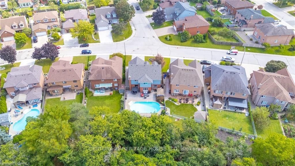 92 National Drive • Hamilton, ON photo 45