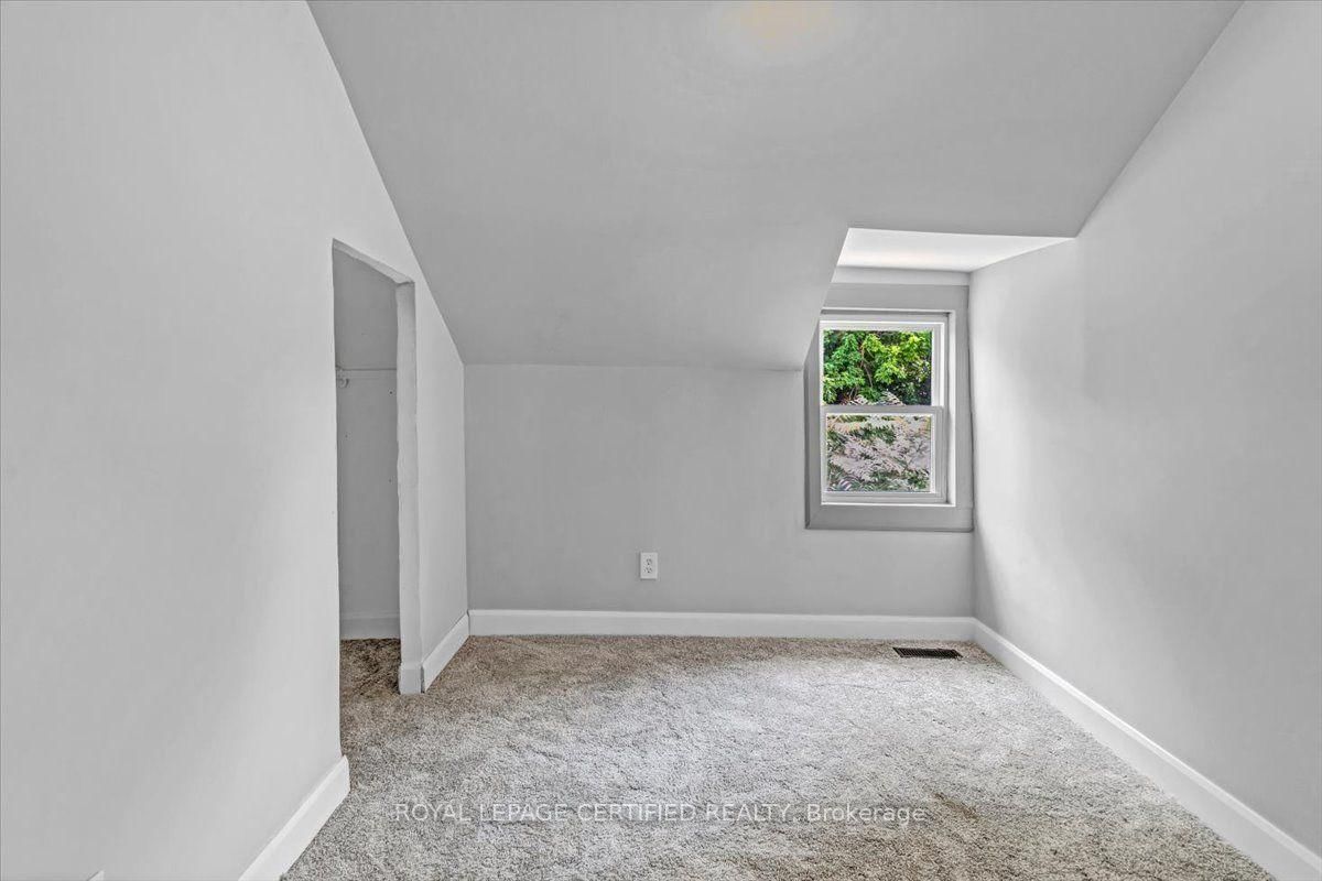 176 Emerald Street N • Hamilton, ON photo 24