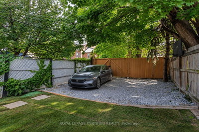176 Emerald Street N • Hamilton, ON photo 3