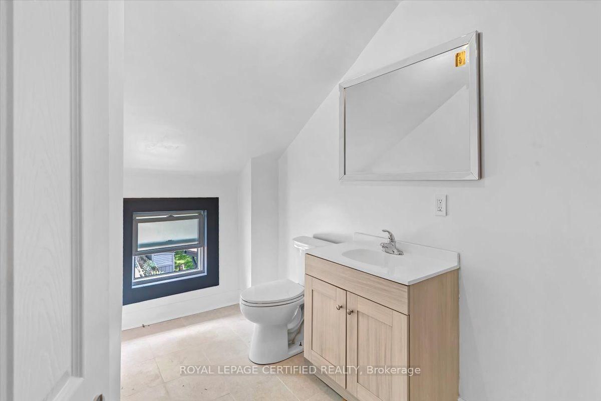 176 Emerald Street N • Hamilton, ON photo 32