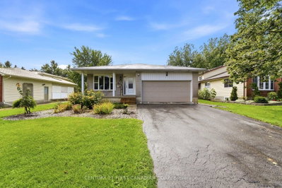 Detached House for sale at 71 Edward Street, Mapleton, Ontario, N0G 1P0 - Rural Mapleton - MLS: X13746050