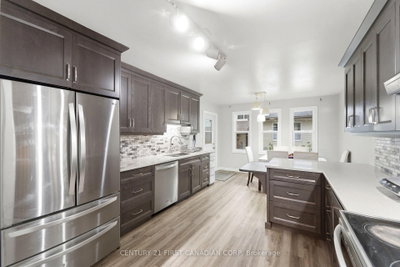 71 Edward Street • Mapleton, ON photo 8