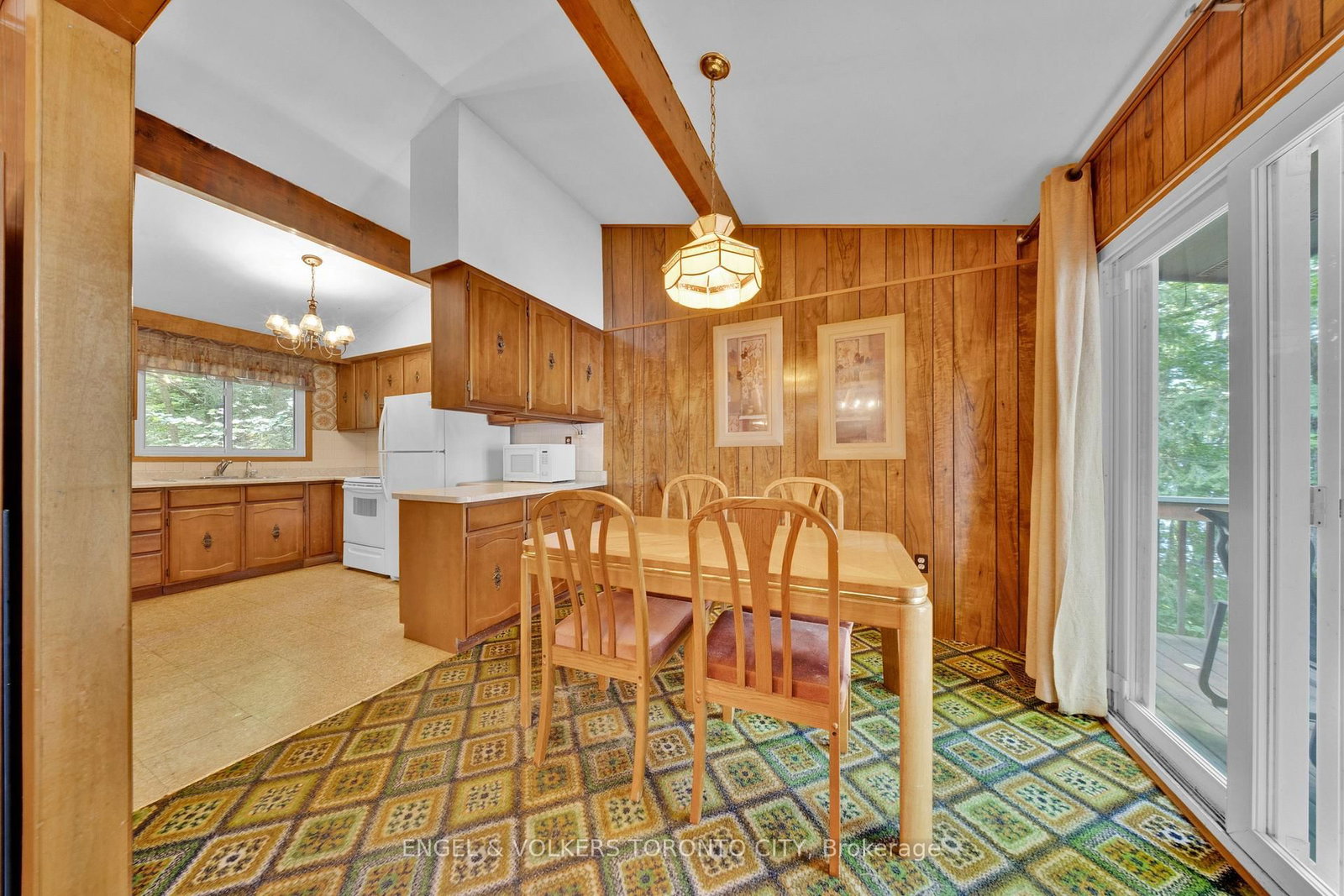 1032 Cliffdene Drive • Lake of Bays, ON photo 10