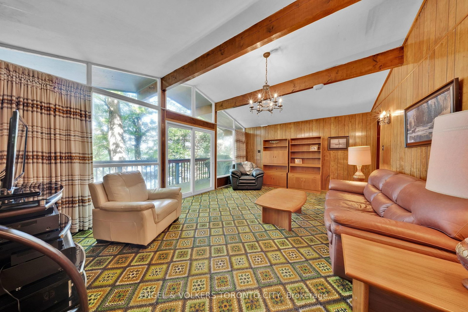 1032 Cliffdene Drive • Lake of Bays, ON photo 12