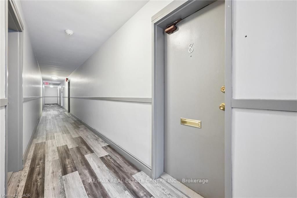 25 Walton Avenue • Kitchener, ON photo 3