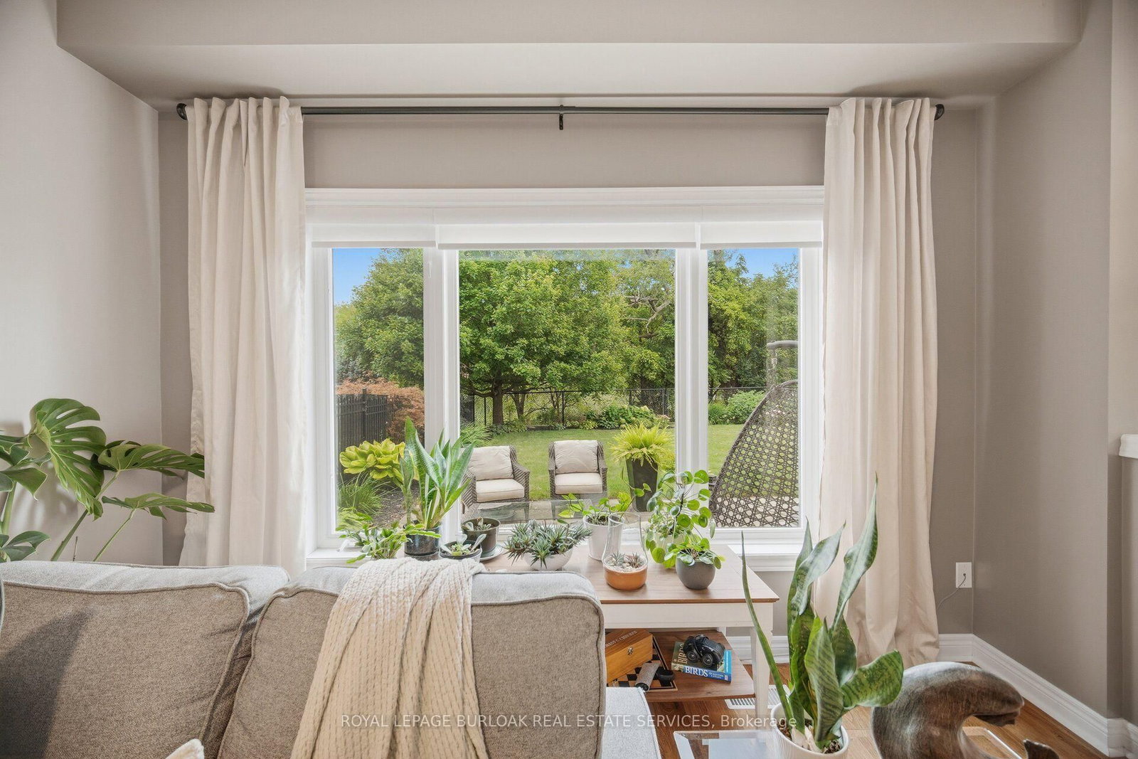 84 Meadowbank Drive • Hamilton, ON photo 14