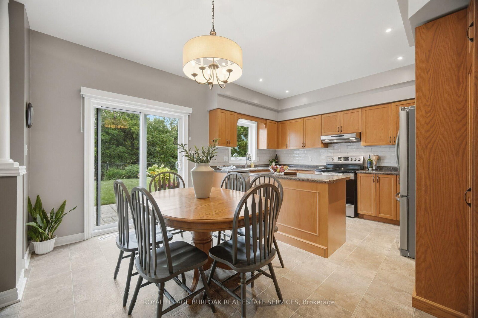 84 Meadowbank Drive • Hamilton, ON photo 15