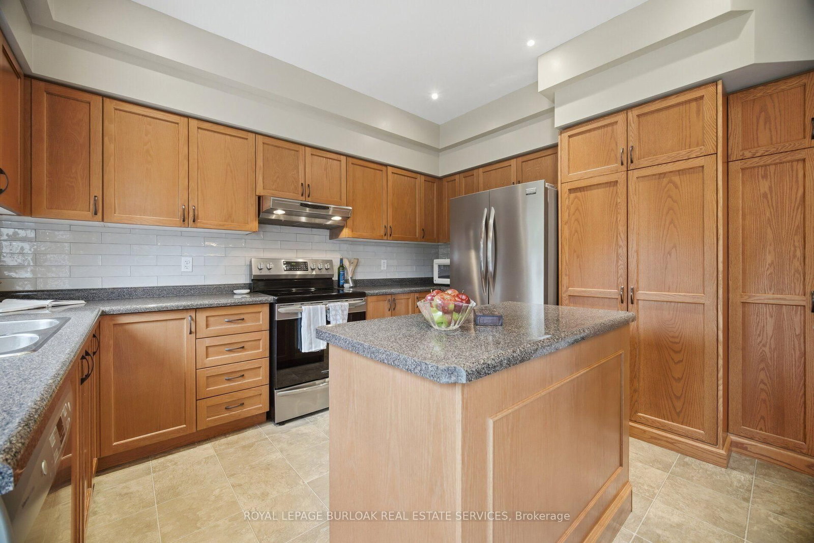 84 Meadowbank Drive • Hamilton, ON photo 20