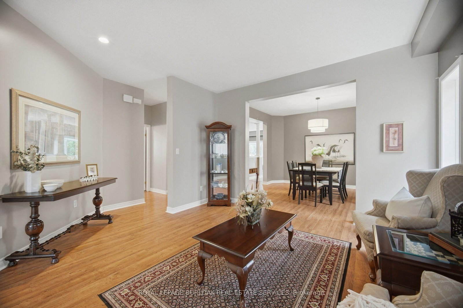 84 Meadowbank Drive • Hamilton, ON photo 8