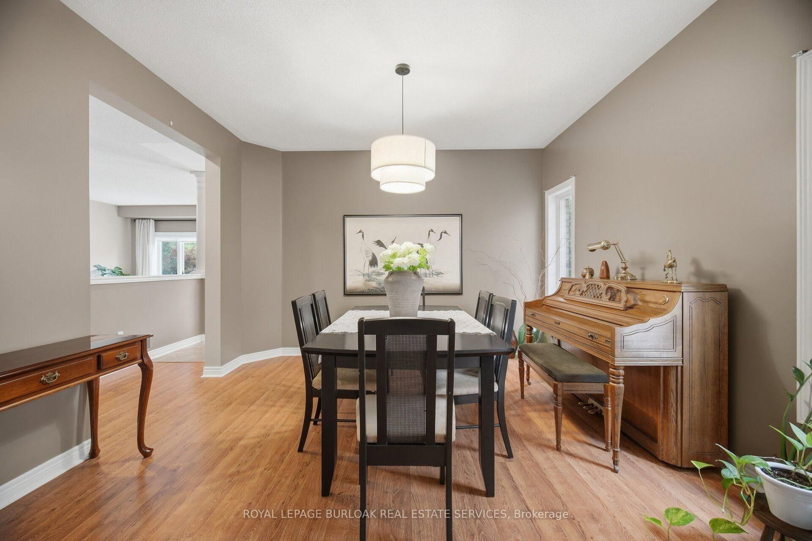 84 Meadowbank Drive • Hamilton, ON photo 9