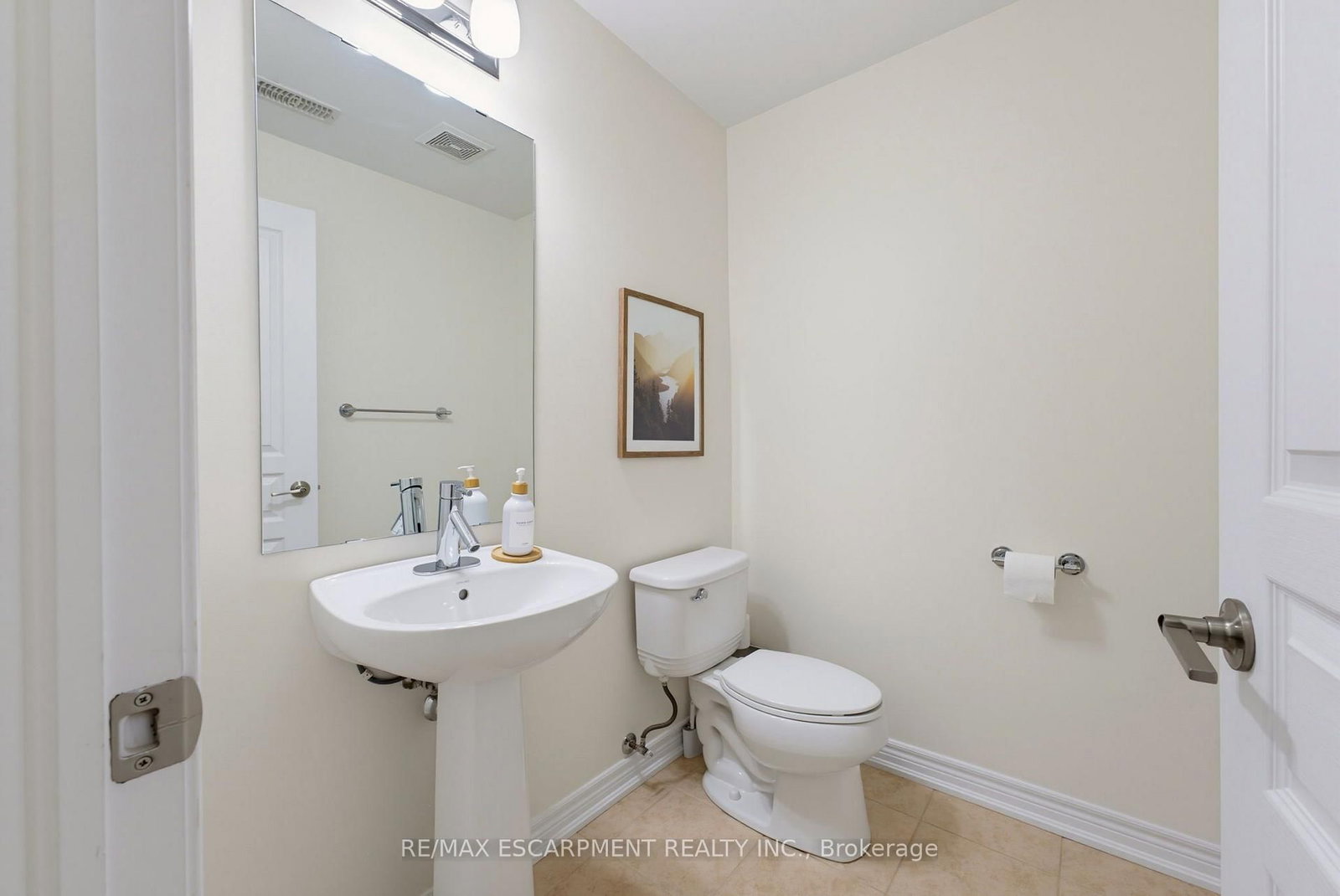 541 Winston Road • #50 • Grimsby, ON photo 14