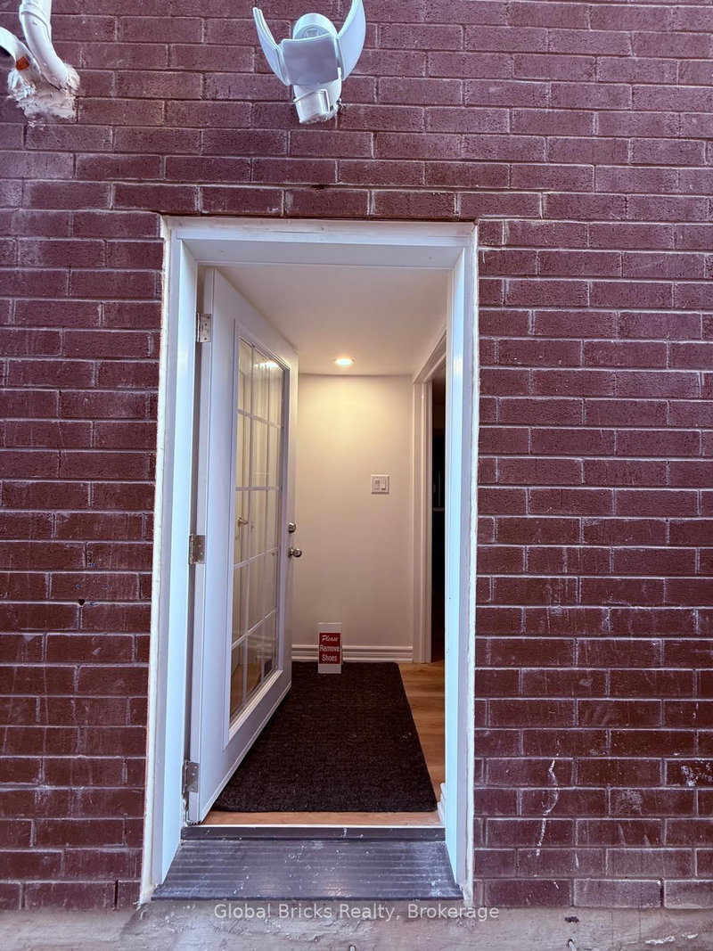Bsmt - 1033 Trailsview Avenue