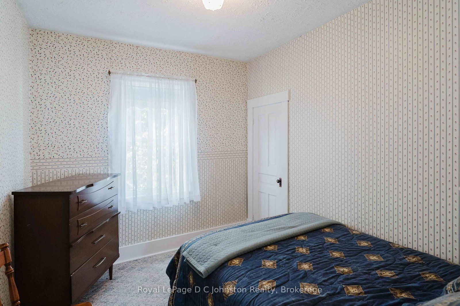 48 Grosvenor Street S • Saugeen Shores, ON photo 32
