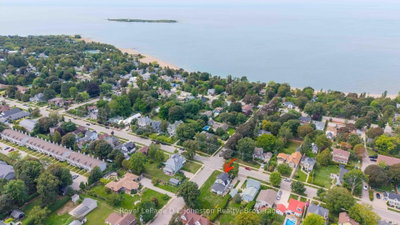48 Grosvenor Street S • Saugeen Shores, ON photo 4