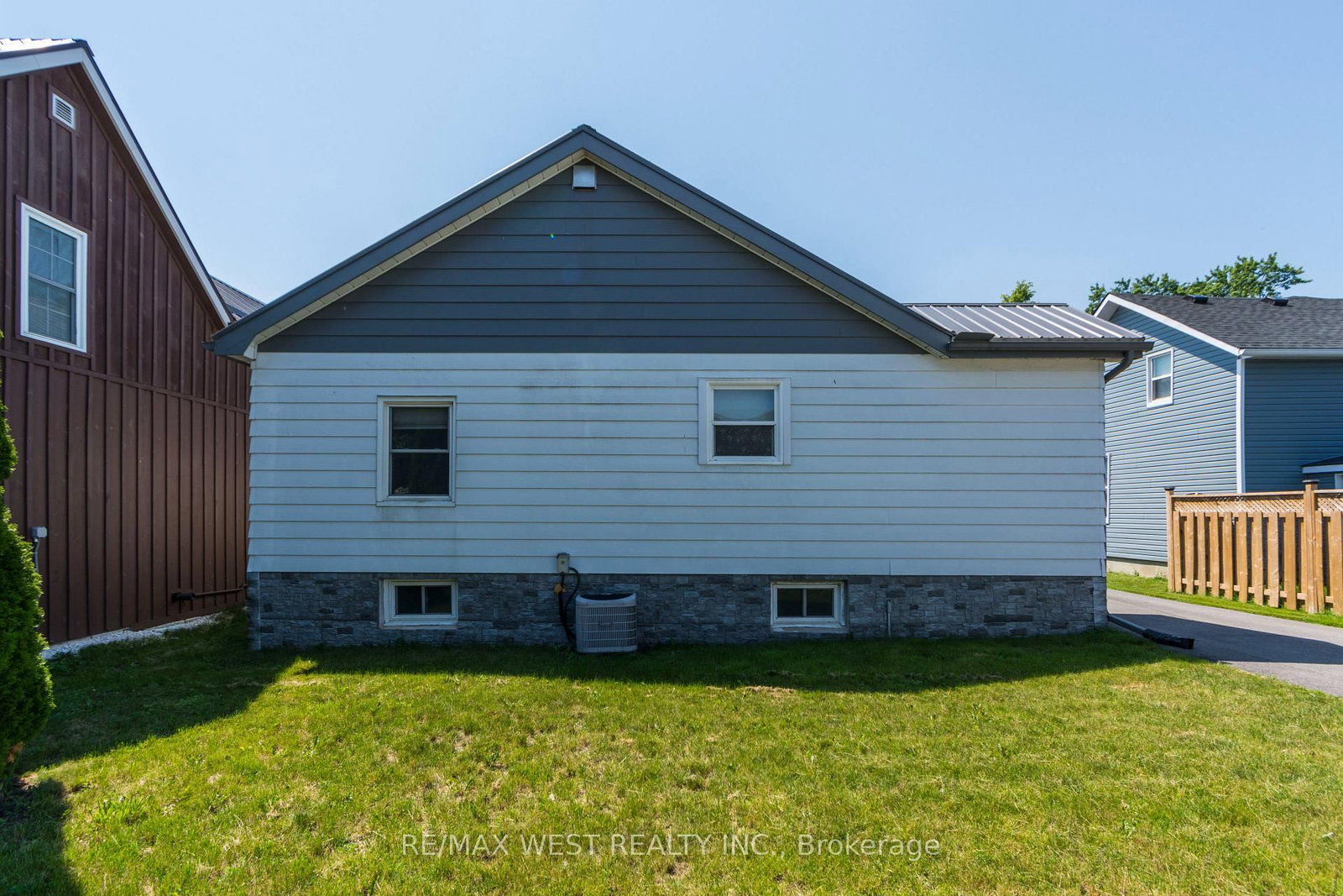 4 George Street • Quinte West, ON photo 25