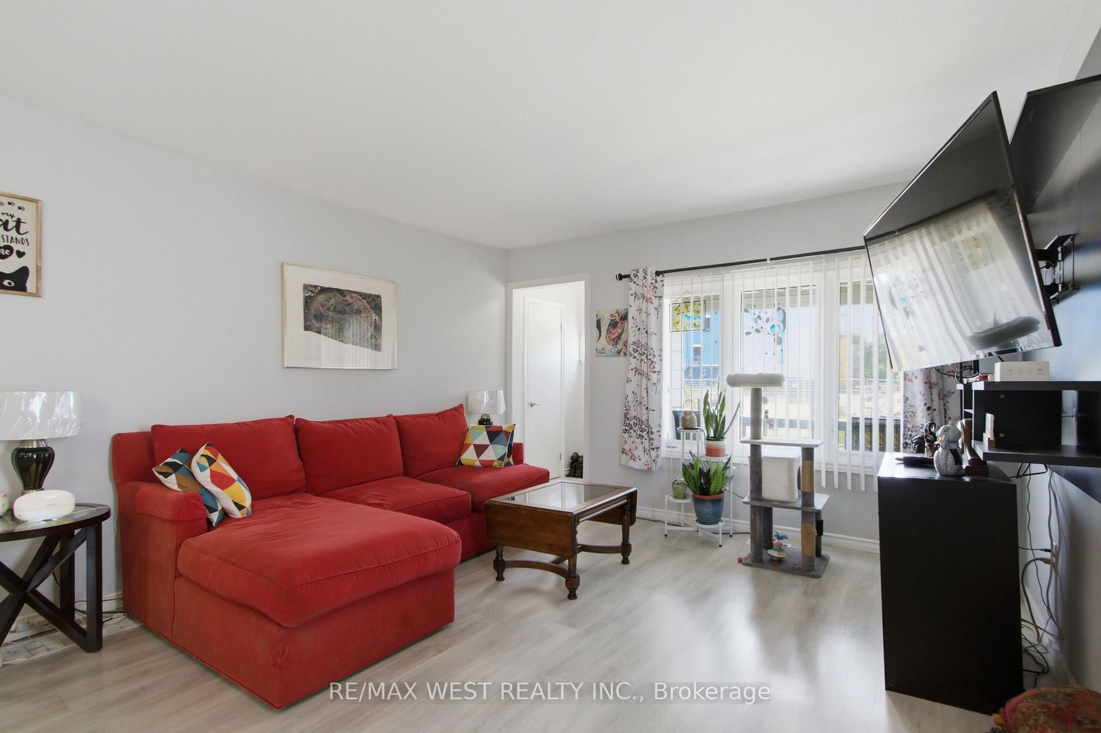 4 George Street • Quinte West, ON photo 4