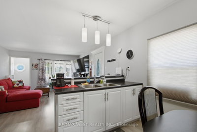 4 George Street • Quinte West, ON photo 9