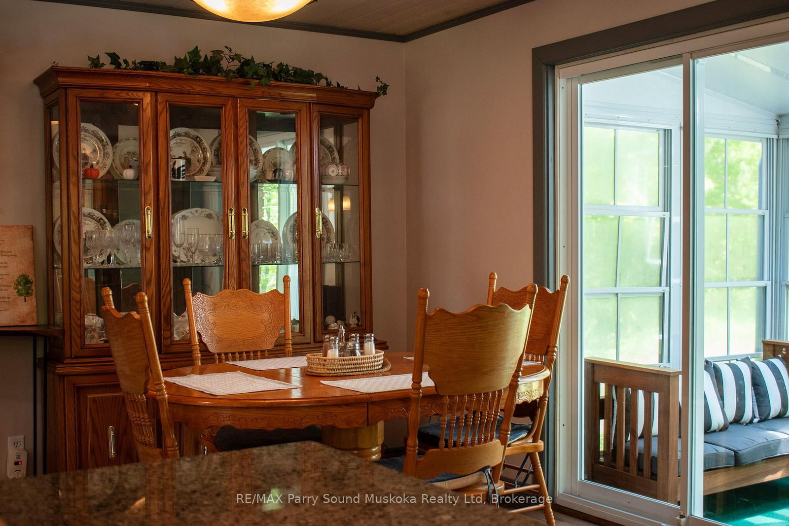 690 Hurdville Road • McKellar, ON photo 11