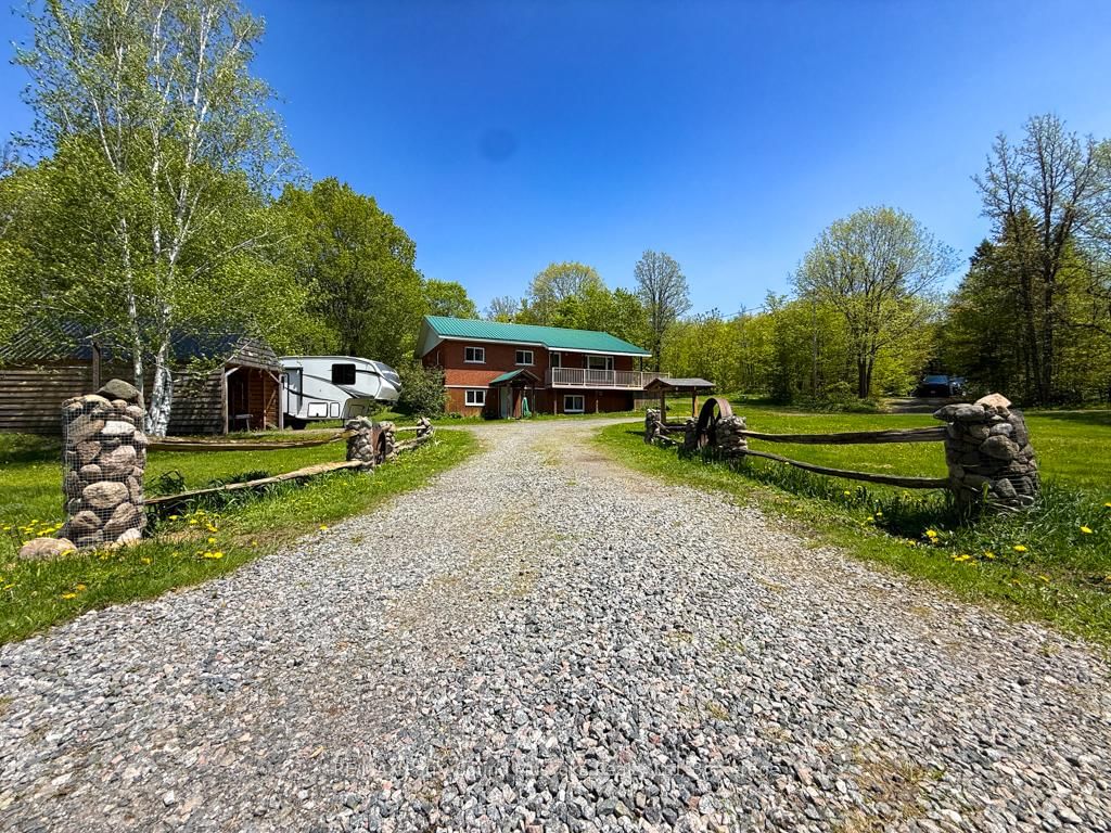 690 Hurdville Road • McKellar, ON photo 2