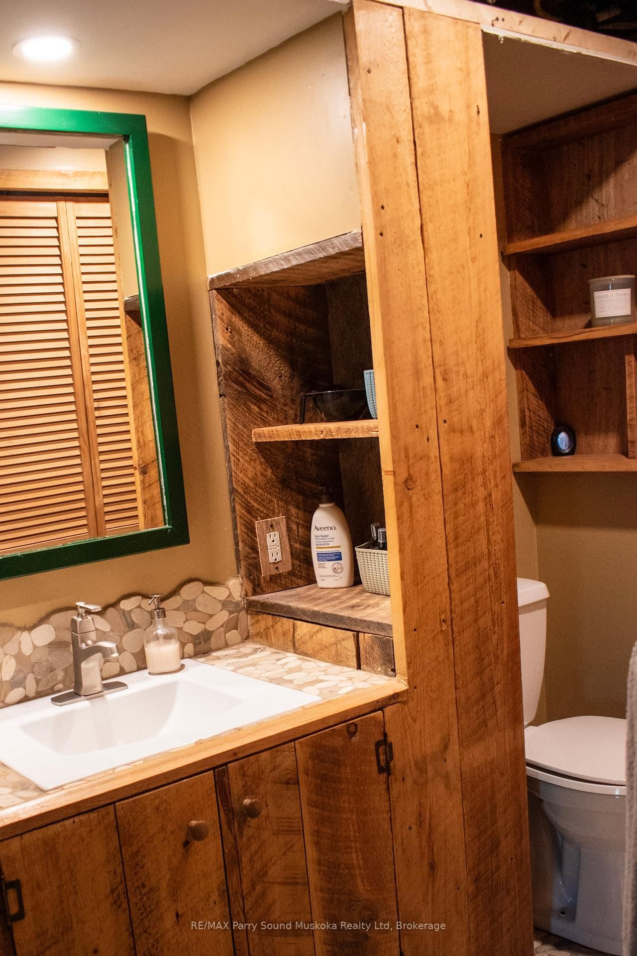690 Hurdville Road • McKellar, ON photo 21