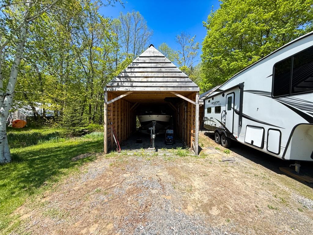 690 Hurdville Road • McKellar, ON photo 33
