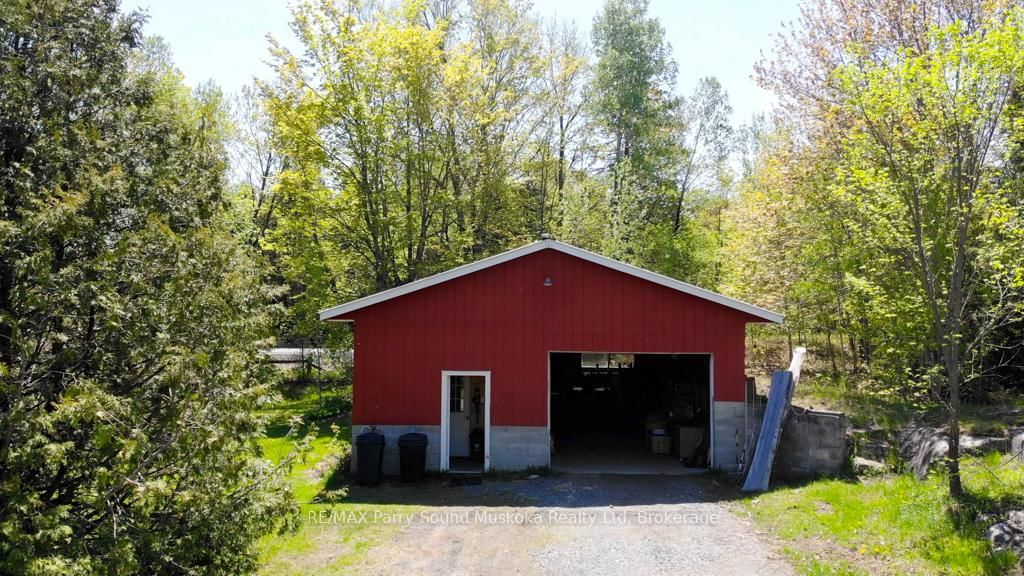 690 Hurdville Road • McKellar, ON photo 35